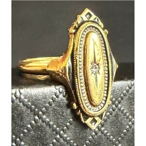 Vintage AVON Kensington Ring Gold Tone Rhinestone Size 7.5